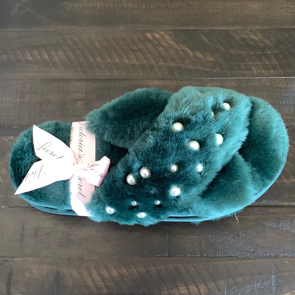 Slippers VS Brand new Size M
